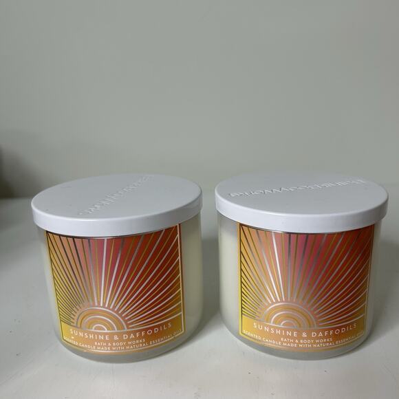 Bath & Body Works Sunshine & Daffodils Lid 3-Wick Candle 14.5 oz Lot Of 2 Large - Picture 1 of 5